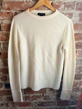 Club Monaco 100% Wool Ivory Crewneck Lightweight Sweater